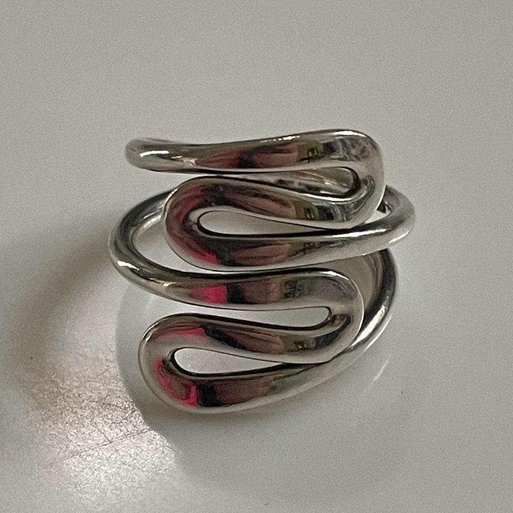 Beautiful 925 Silver Ring size 6 Statement Piece